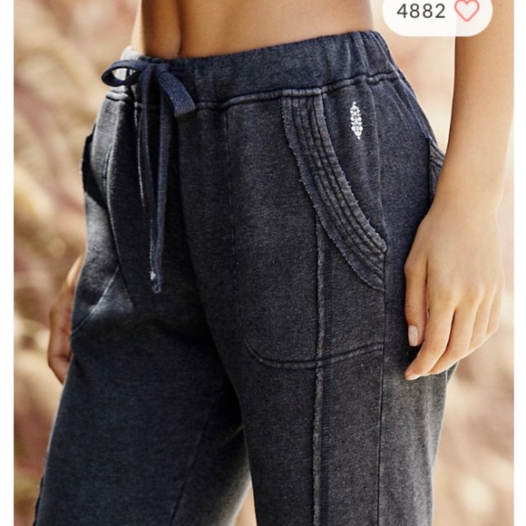 Free People Movement Work It Out Jogger NWT - Picture 3 of 15